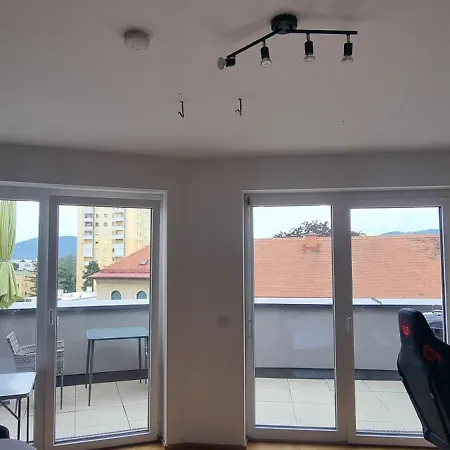 Neubau Mit Terrasse - Sonne 10 Bis 20 Uhr Apartman Graz