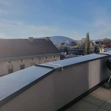 Neubau Mit Terrasse - Sonne 10 Bis 20 Uhr *
