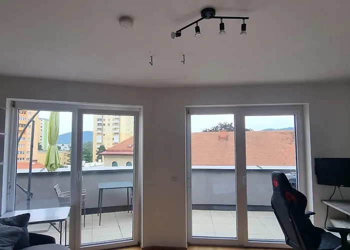 Neubau Mit Terrasse - Sonne 10 Bis 20 Uhr Apartment Graz